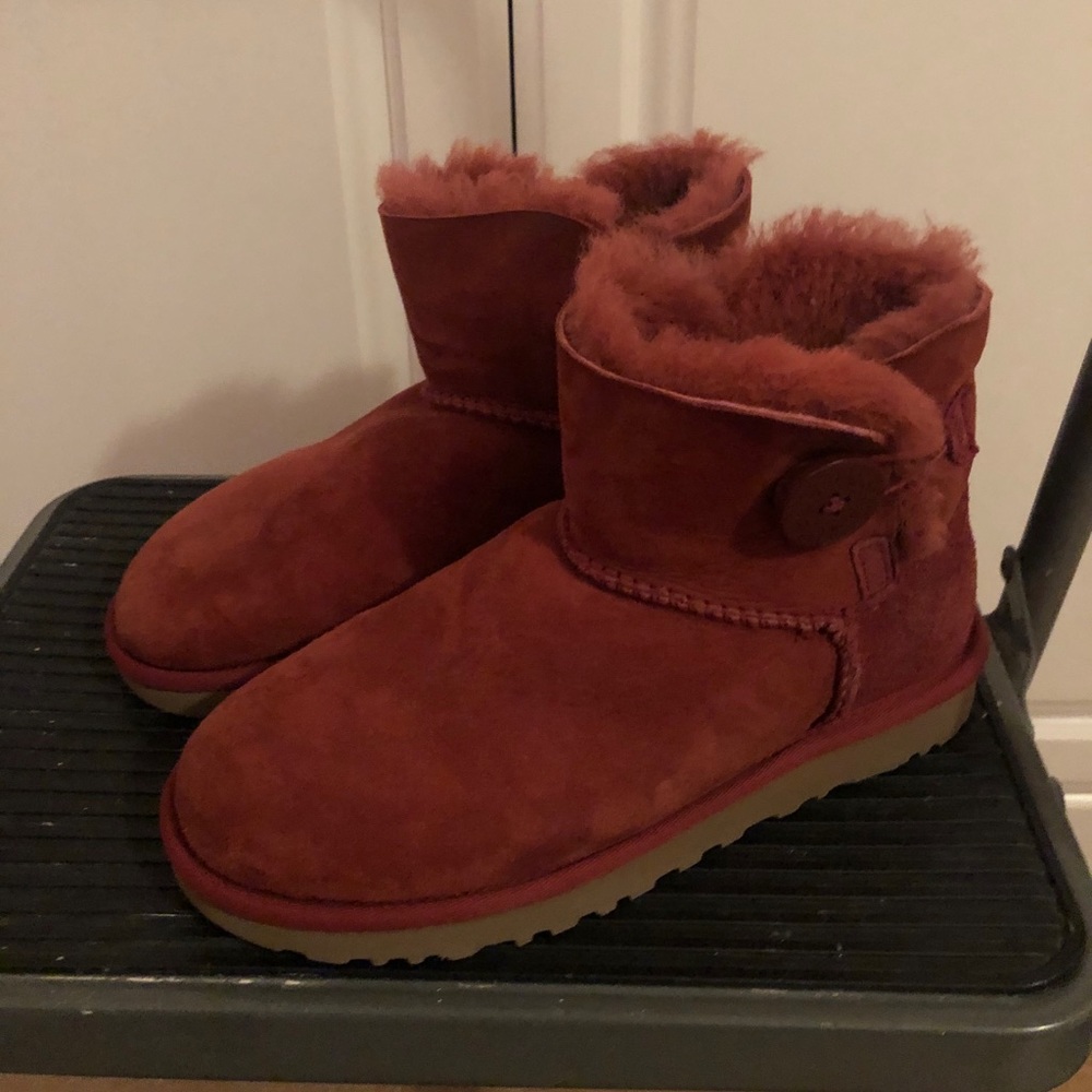 Burgundy Ugg’s